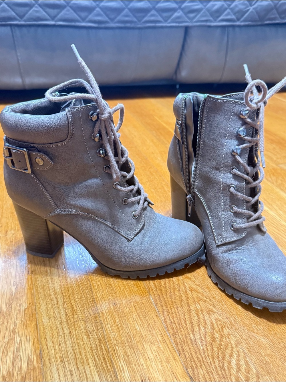 Tan brown platform heel booties boots size 6